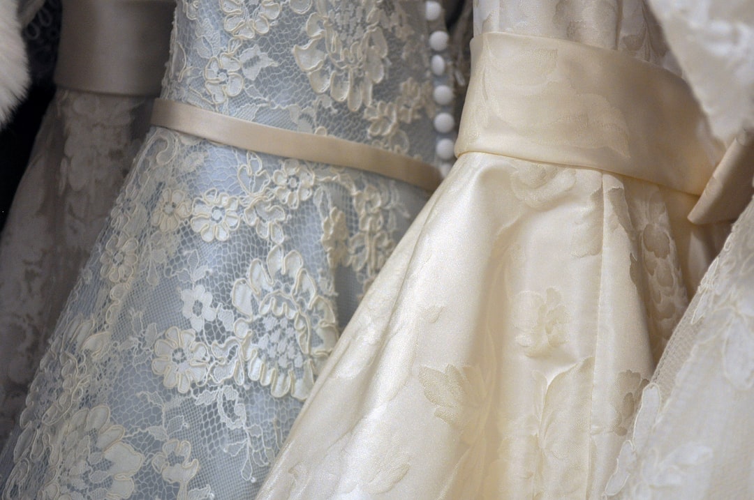 Guida definitiva per scegliere il tuo abito da sposa ideale