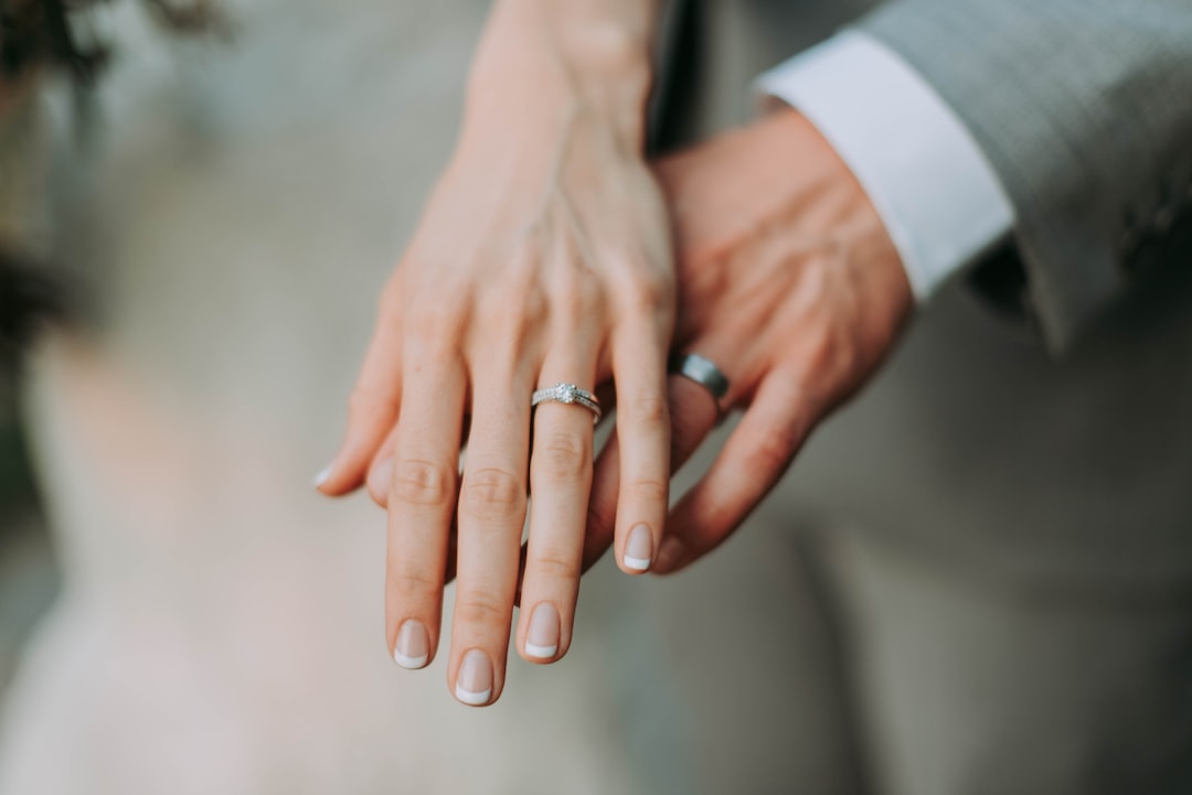 Anelli matrimonio: Guida al miglior anello di fidanzamento per la tua futura sposa