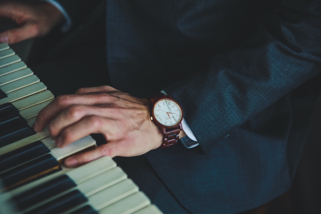 Musica matrimonio: live band o DJ? Scopri qual è la scelta perfetta per te.