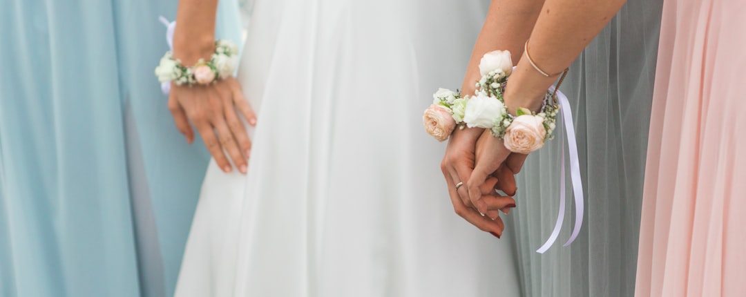 I compiti delle damigelle durante il matrimonio: guida completa per un perfetto sostegno alla sposa