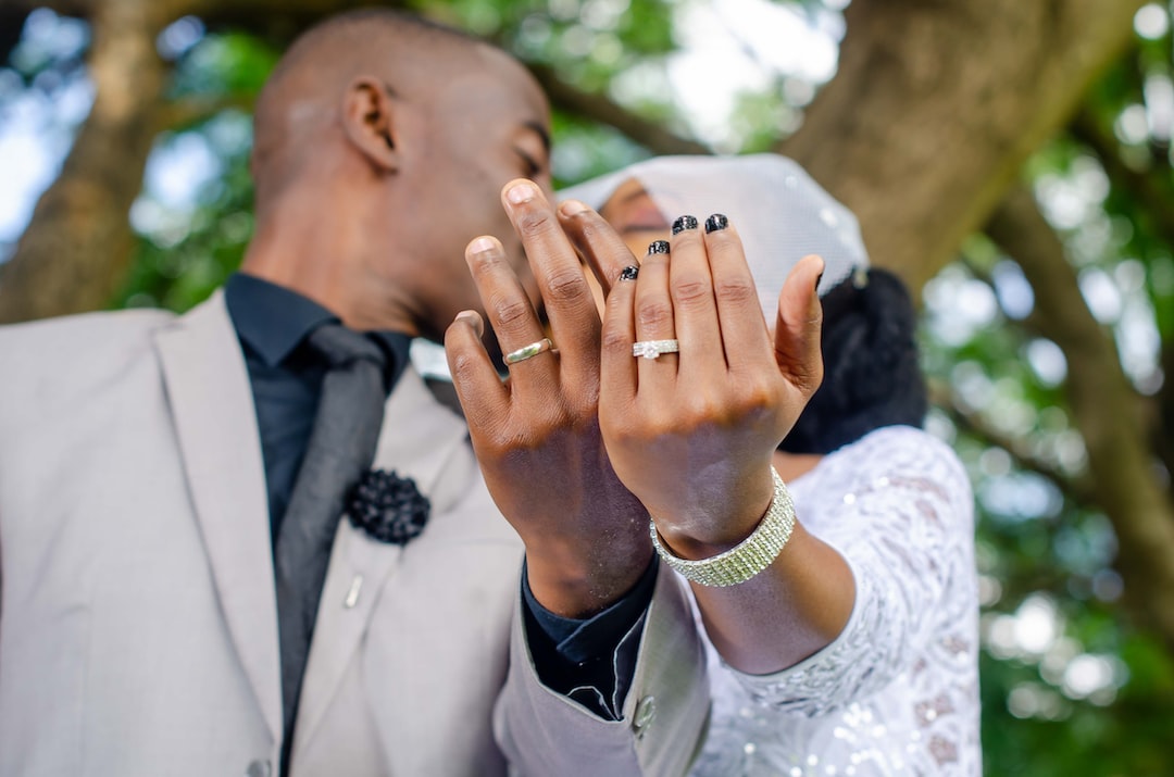 I migliori consigli per scegliere gli anelli matrimoniali perfetti: guida definitiva
