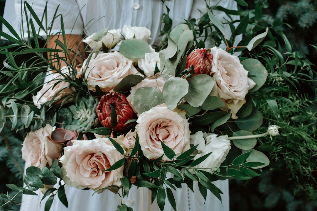 – Guida al Risparmio sui Fiori per il Matrimonio: Consigli e Suggerimenti