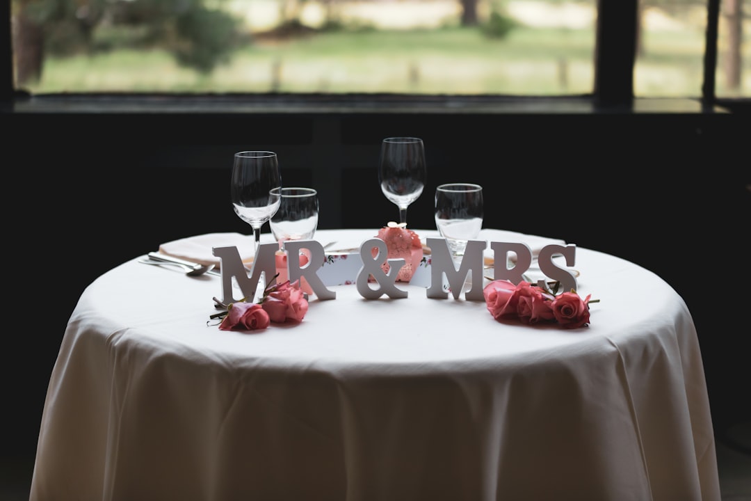 Decorazioni matrimonio: idee per allestire la location in modo elegante e raffinato