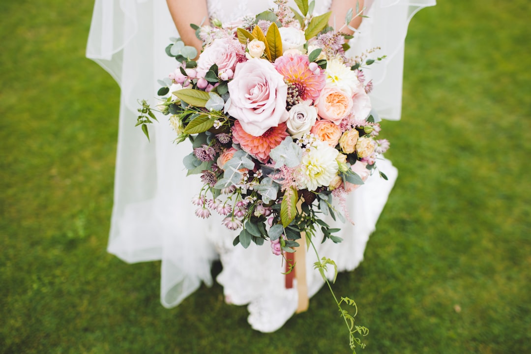 Guida ai fiori per matrimoni: idee per la decorazione floreale perfetta